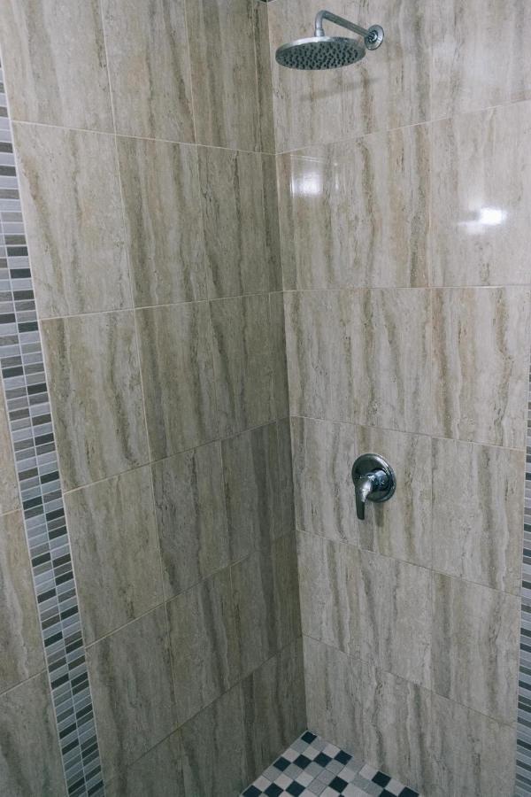 La Tusi Lovrin Hotel Ngoại thất bức ảnh